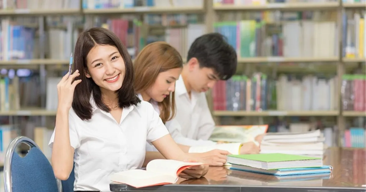 Học sinh đang thắc mắc về các ngành học tiềm năng khối C