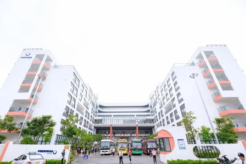 Trường tư thục do cá nhân hoặc tổ chức tư nhân đầu tư và quản lý