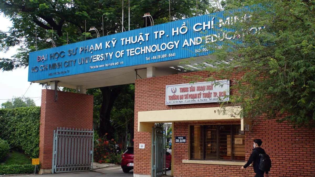 Cổng trường Đại học Sư phạm Kỹ thuật TP.HCM (HCMUTE)