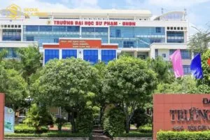 Sinh viên sư phạm tại Đại học Sư phạm Đà Nẵng, chuẩn bị cho tương lai giảng dạy