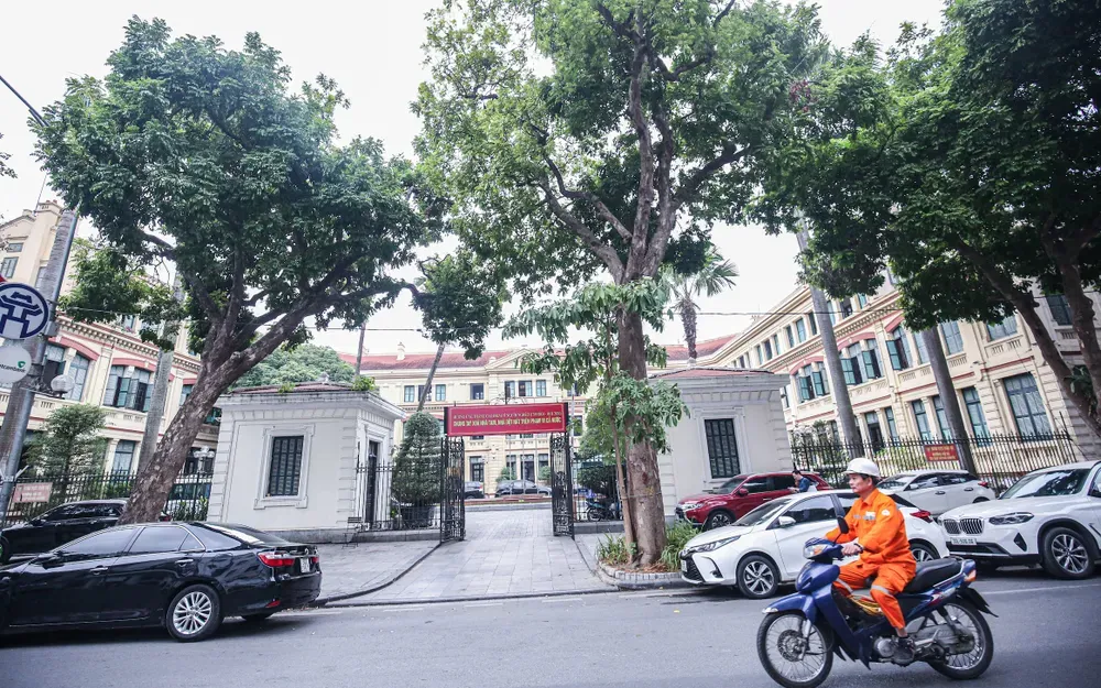 Thứ trưởng Hoàng Minh Sơn họp bàn về phương án điều chuyển Tổng cục Giáo dục nghề nghiệp